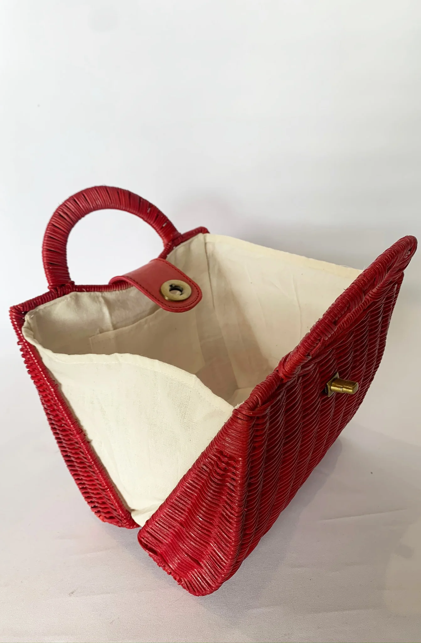 Red Tea Party Handbag - Image 4